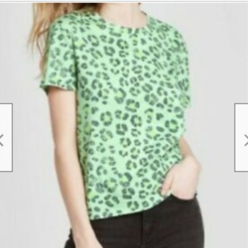*SALE* Fifth Sun Juniors Animal Print T-Shirt M